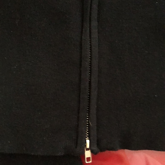 Gorgeous body hugging dress - Picture 5 of 7